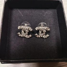 New Classic Rhinestone Earrings CCED-9110173 photo review