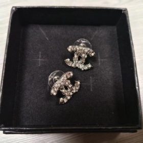 New Classic Rhinestone Earrings CCED-9110173 photo review